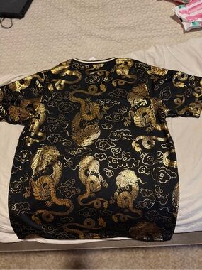 Ecko Unlimited Black Short Sleeve Tee with Metallic Gold Dragon Print